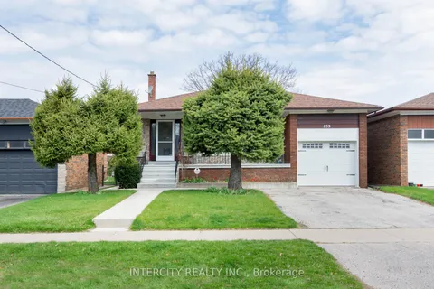 852 Glencairn Avenue, Toronto, ON M6B 2A5
