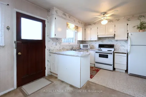3123 Jessica Court, Mississauga, ON L5C 1X7