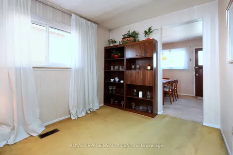3123 Jessica Court, Mississauga, ON L5C 1X7