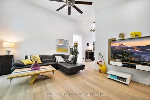 344 Dalewood Drive, Oakville, ON L6J 4P5