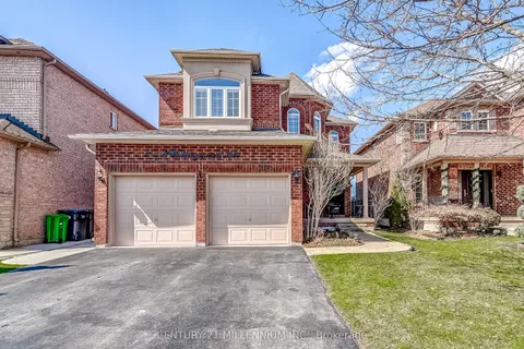 6 Collingwood Avenue, Brampton, ON L7A 2E5
