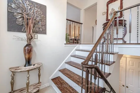 4103 Clevedon Drive, Mississauga, ON L4Z 1J4