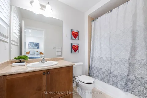 7 Swanton Road, Brampton, ON L6X 5J3