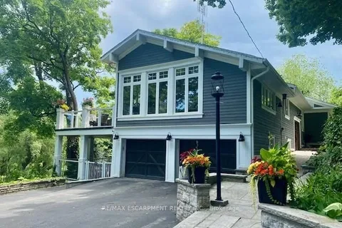 4028 Millar Crescent, Burlington, ON L7P 0R5