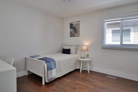 3596 Nutcracker Drive, Mississauga, ON L5N 6G1