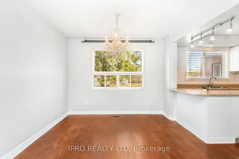95 Willowridge Road, Toronto, ON M9R 3Z5