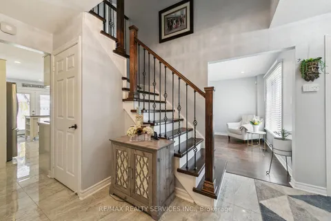 120 Flowertown Avenue, Brampton, ON L6X 3Y6