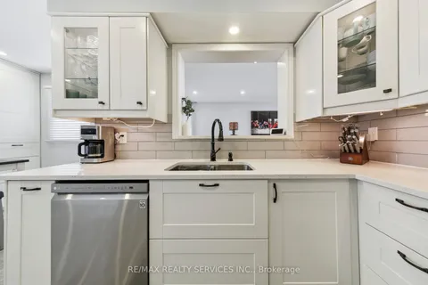 120 Flowertown Avenue, Brampton, ON L6X 3Y6