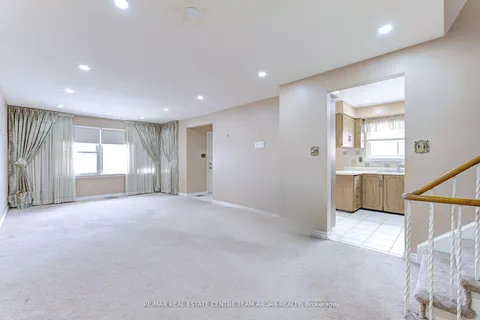 152 Vodden Street, Brampton, ON L6V 1M7