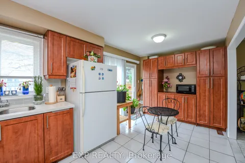 23 Sandmere Avenue, Brampton, ON L6Z 4B5