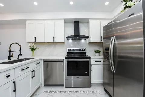 6037 Clover Ridge Crescent, Mississauga, ON L5N 7B4