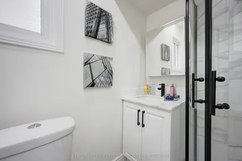2 Cortez Court, Brampton, ON L6X 3Z4