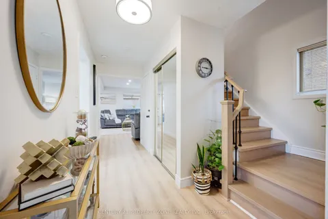 2 Cortez Court, Brampton, ON L6X 3Z4