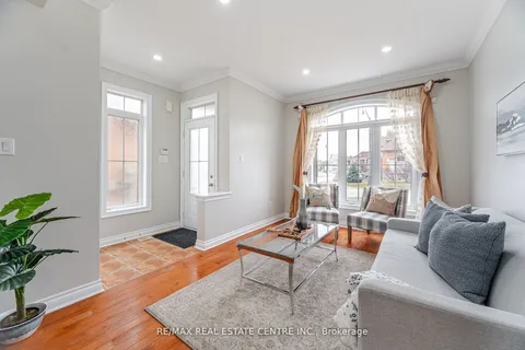 38 Junetown Circle, Brampton, ON L6X 0X7