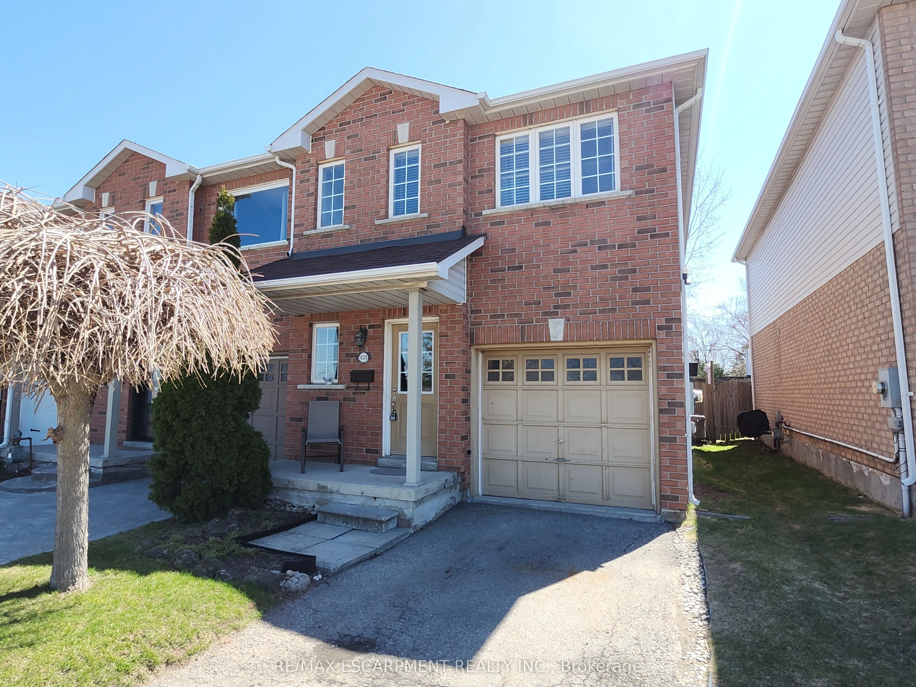 4324 FAIRVIEW Street, Burlington, ON L7L 7A2