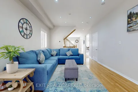 77 Commodore Drive, Brampton, ON L6X 0T4