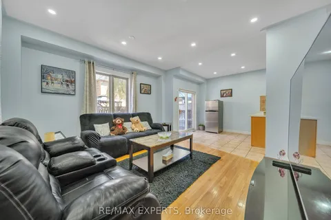 13 Stable Gate, Brampton, ON L7A 1V5