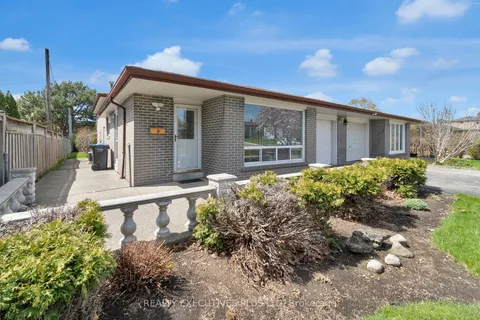 6 Dartford Road, Brampton, ON L6T 2Z4