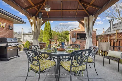 2409 Speyside Drive, Mississauga, ON L5K 1X5