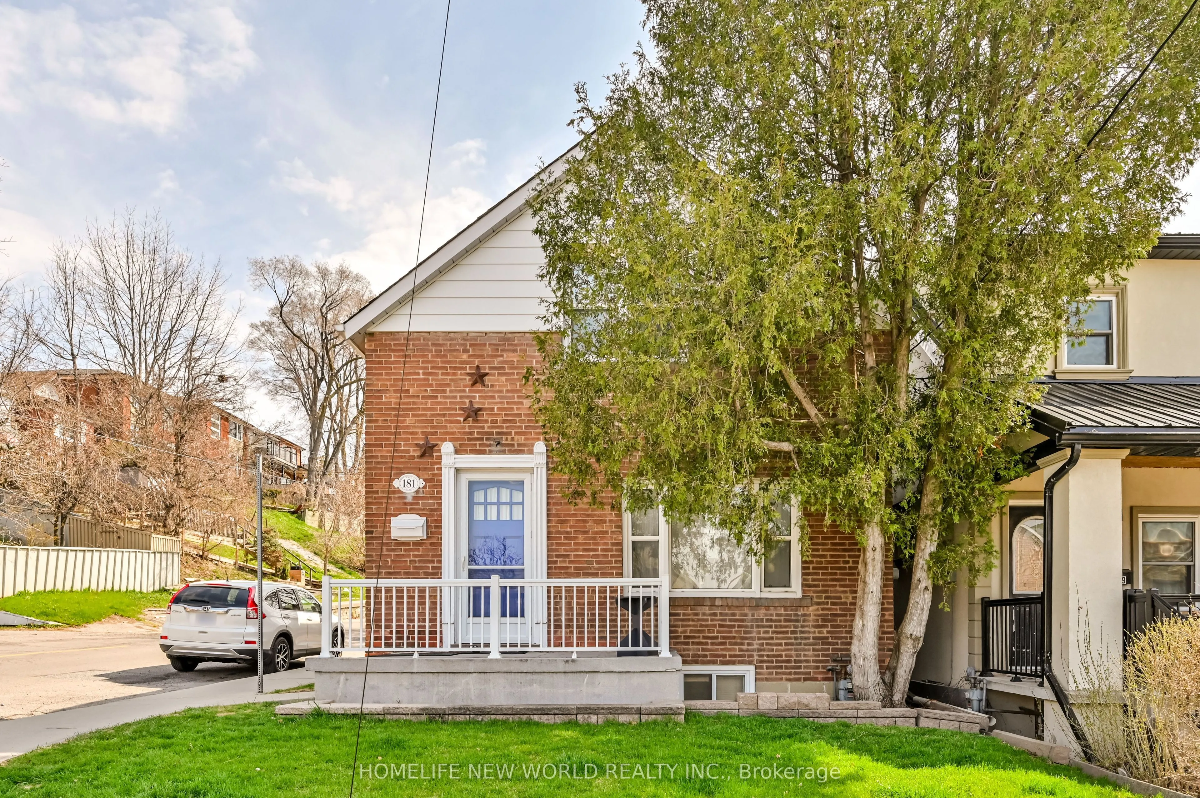 181 Kane Avenue, Toronto, ON M6M 3N4