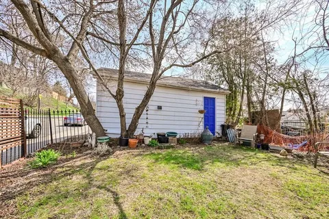 181 Kane Avenue, Toronto, ON M6M 3N4