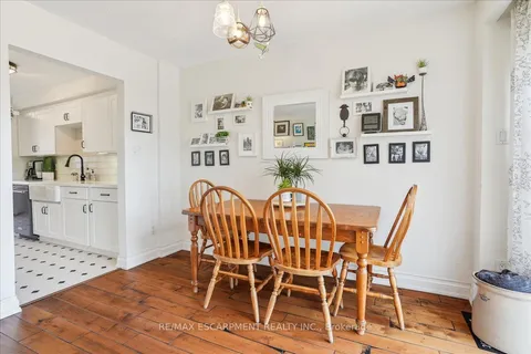 1044 RUNNYMEAD Crescent, Oakville, ON L6M 1C4