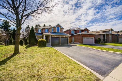 488 Amanda Crescent, Burlington, ON L7L 6H5