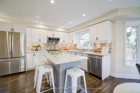 488 Amanda Crescent, Burlington, ON L7L 6H5