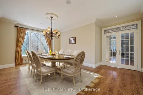 1283 Lindburgh Court, Mississauga, ON L5H 4J2