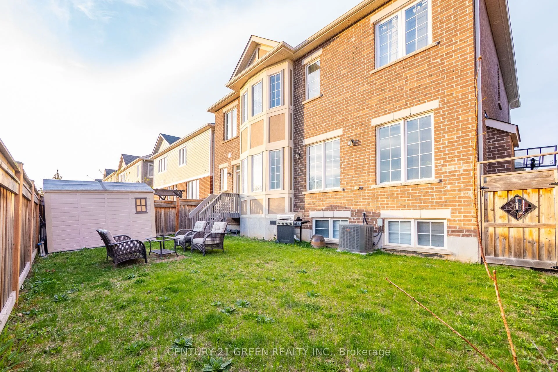 1436 Connaught Terrace, Milton, ON L9E 0B2