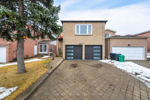 4354 Waterford Crescent, Mississauga, ON L5R 2B2