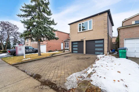 4354 Waterford Crescent, Mississauga, ON L5R 2B2