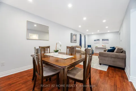 4354 Waterford Crescent, Mississauga, ON L5R 2B2