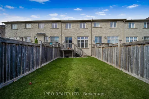 8 Icefall Road, Caledon, ON L7C 3T6
