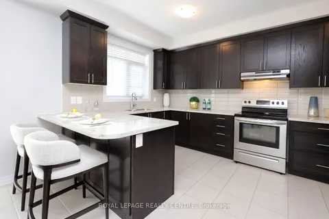 3020 George Savage Avenue, Oakville, ON L6M 0Z1