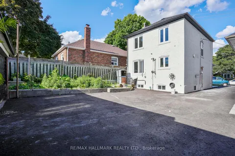90A Bicknell Avenue, Toronto, ON M6M 4G7