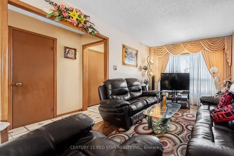 151 Cabernet Circle, Toronto, ON M9V 4Y7