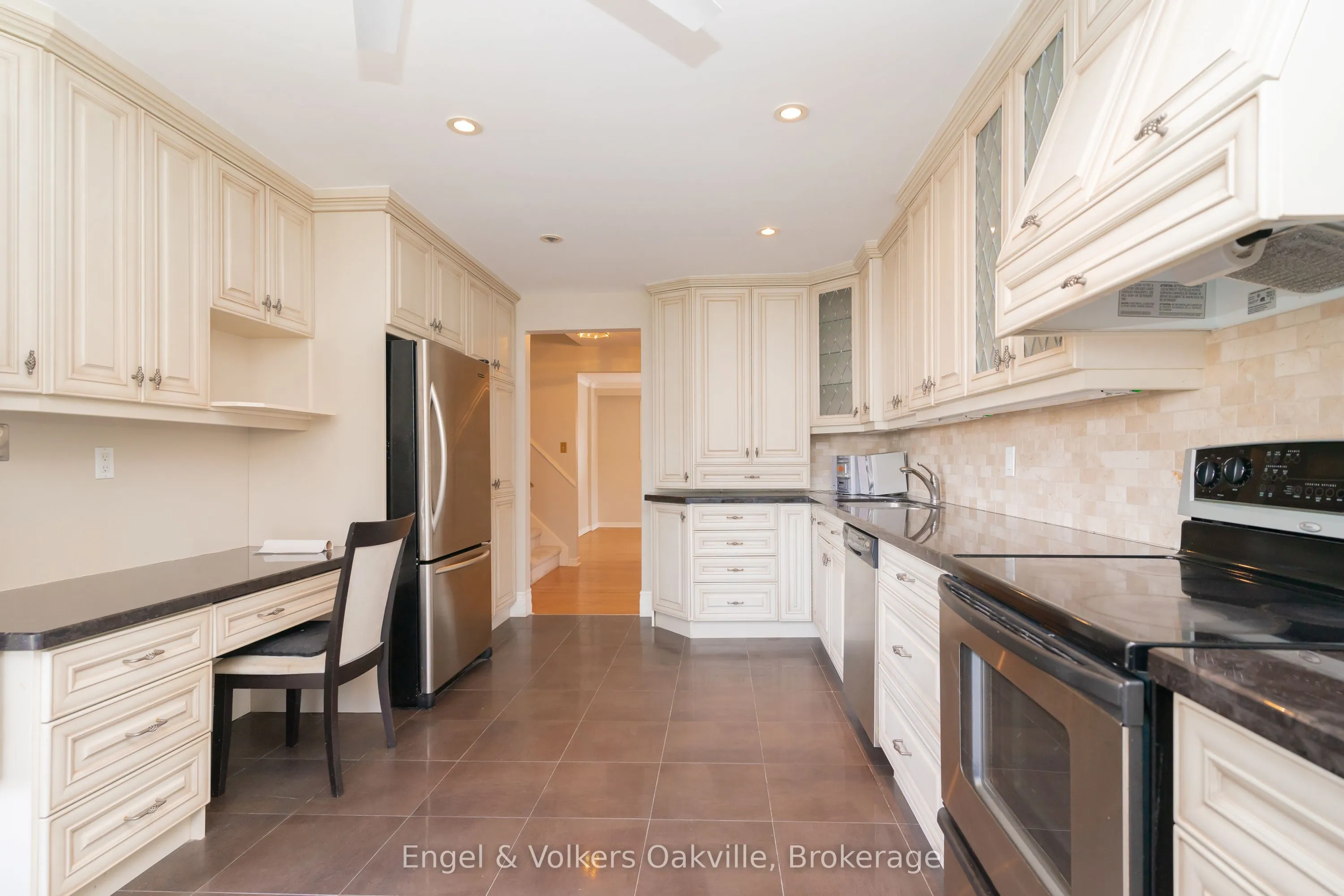 2247 Malden Court, Mississauga, ON L5K 1W4