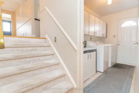 2247 Malden Court, Mississauga, ON L5K 1W4