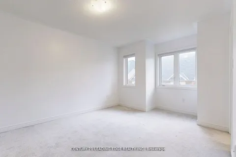 3952 Leonardo Street, Burlington, ON L7M 0Z7