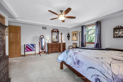2352 BRINELL Avenue, Burlington, ON L7R 3P5