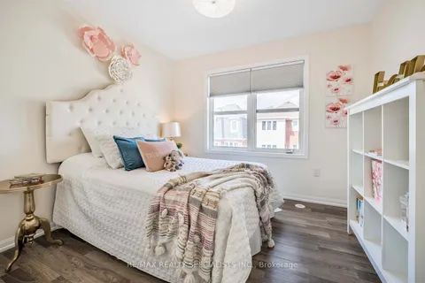 605 Scott Boulevard, Milton, ON L9T 0P4