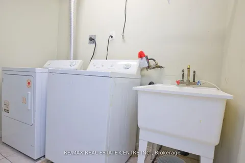 32 Pappain Crescent, Brampton, ON L7A 3J8