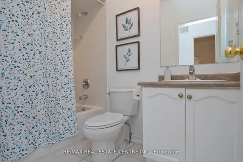 32 Pappain Crescent, Brampton, ON L7A 3J8