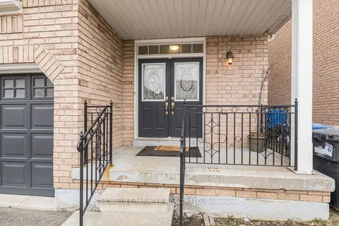4 ChalkFarm Crescent, Brampton, ON L7A 3V8