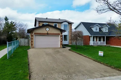 11 Passmore Avenue, Orangeville, ON L9W 4E1
