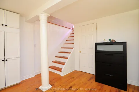 2266 Brookhurst Road, Mississauga, ON L5J 1P9