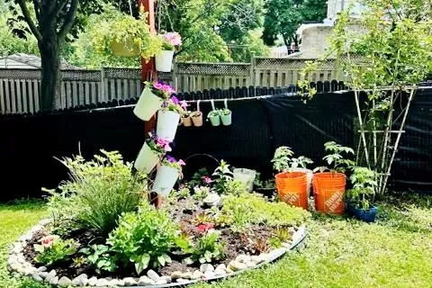 2266 Brookhurst Road, Mississauga, ON L5J 1P9