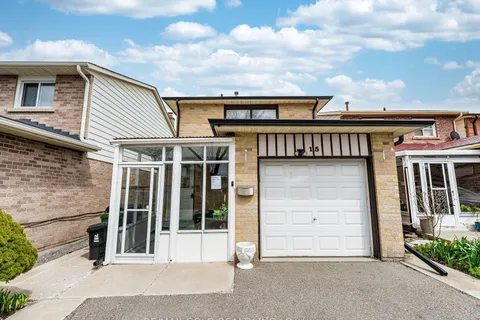 15 Beulah Street, Toronto, ON M9V 4S9