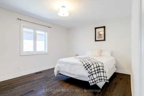 35 Foxtail Court, Halton Hills, ON L7G 0J6